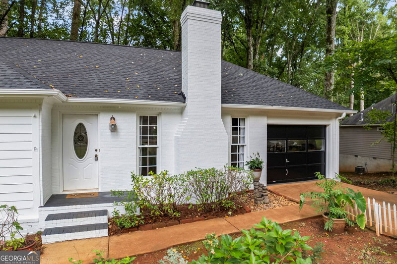 Photo 5 of 375 Brookstone Drive
