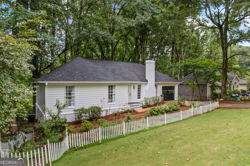 Photo 40 of 375 Brookstone Drive