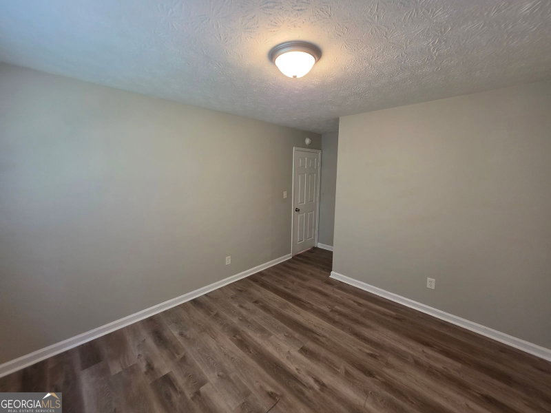 Photo 7 of 3000 Sebring Court