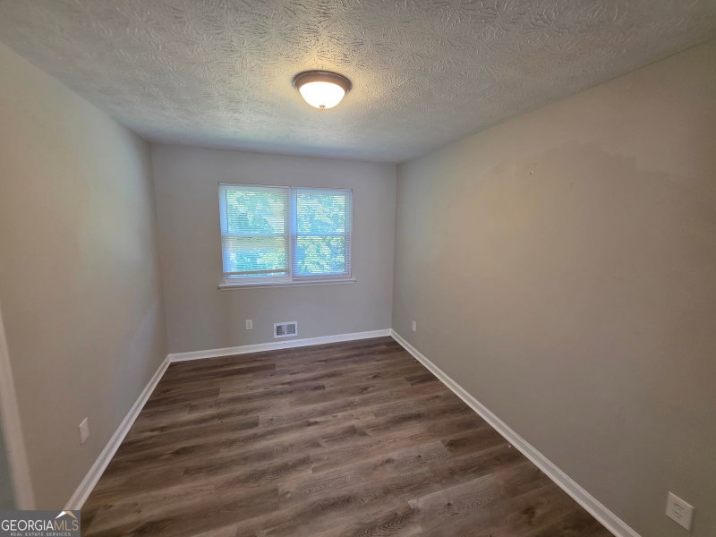 Photo 9 of 3000 Sebring Court
