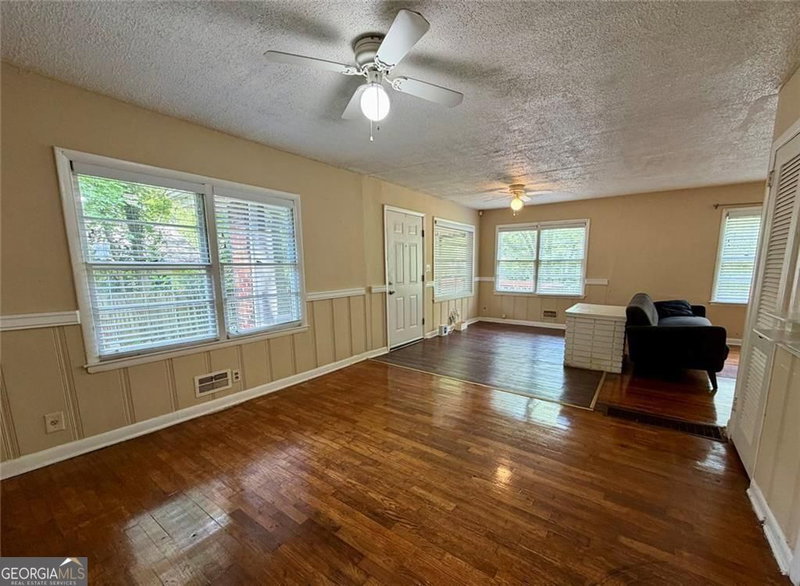 Photo 7 of 2246 Rhinehill Road