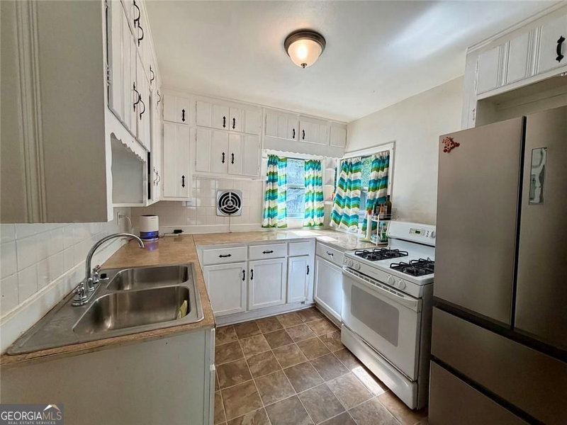 Photo 10 of 2246 Rhinehill Road