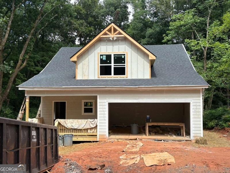 380 University Circle