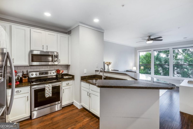 Photo 2 of 821 Ralph McGill Boulevard #2405