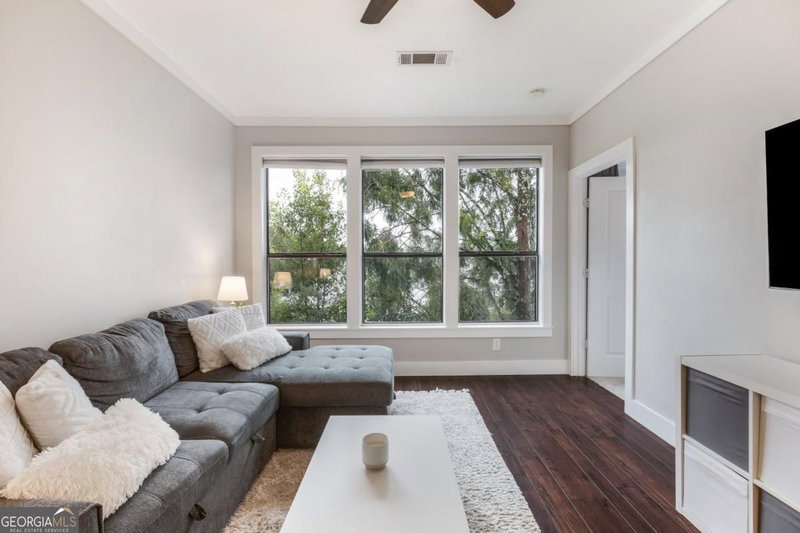 Photo 11 of 821 Ralph McGill Boulevard #2405