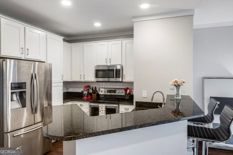 Photo 6 of 821 Ralph McGill Boulevard #2405