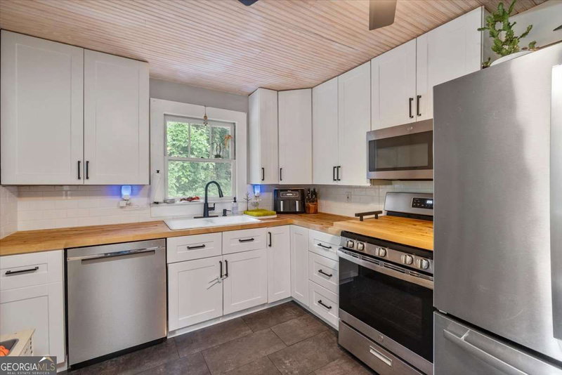 Photo 7 of 208 Briarcliff Road