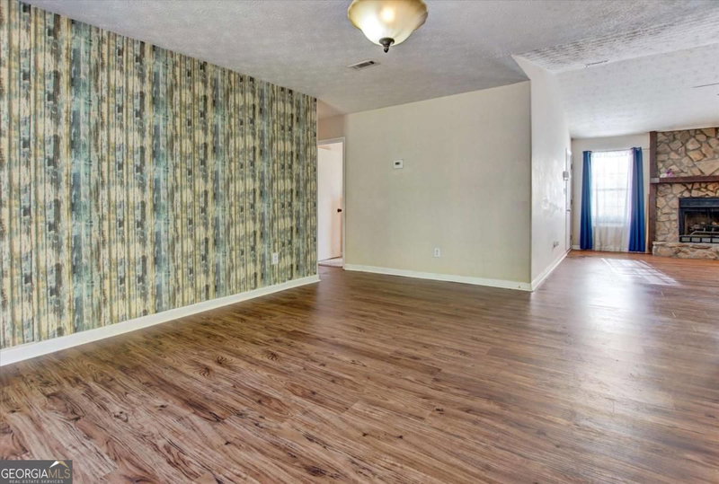 Photo 6 of 11553 Matthews Trail