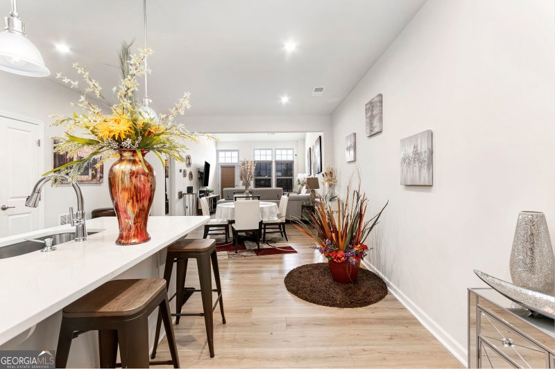 Photo 6 of 420 Bancroft Street