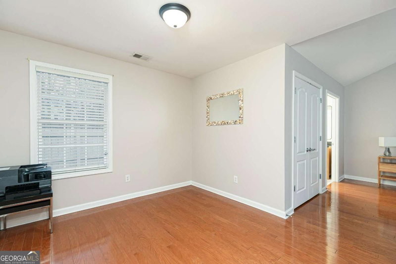 Photo 15 of 5011 Kathryn Glen Drive