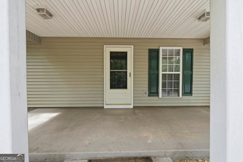 Photo 5 of 372 East Riverbend Drive