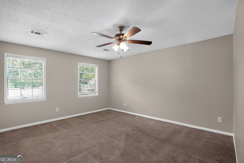 Photo 18 of 939 Lake Drive Court