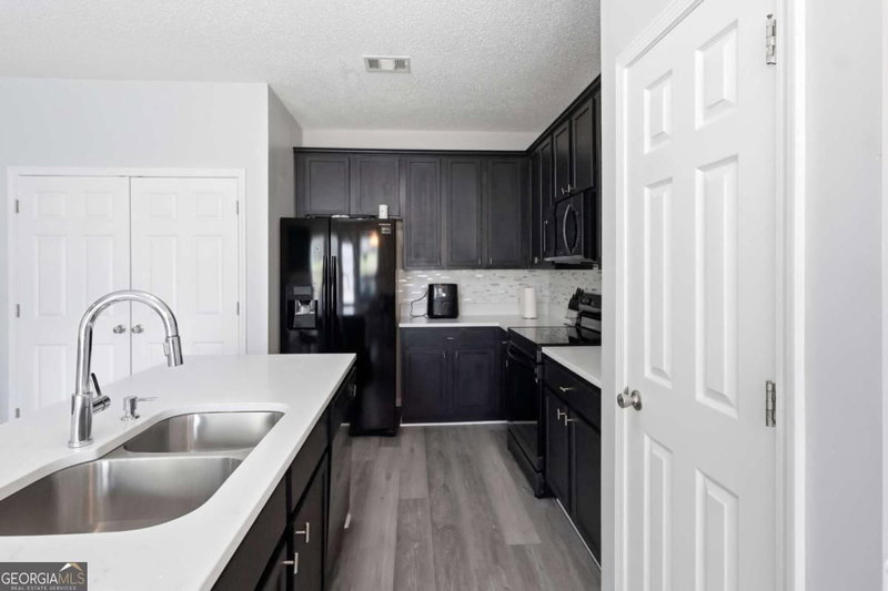 Photo 8 of 2550 Capella Circle SW