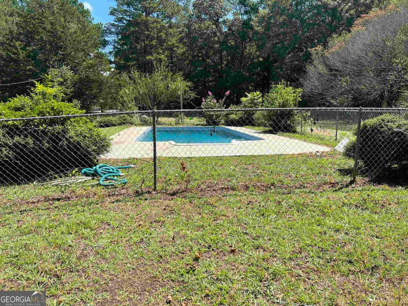 Photo 10 of 415 Crabapple Road