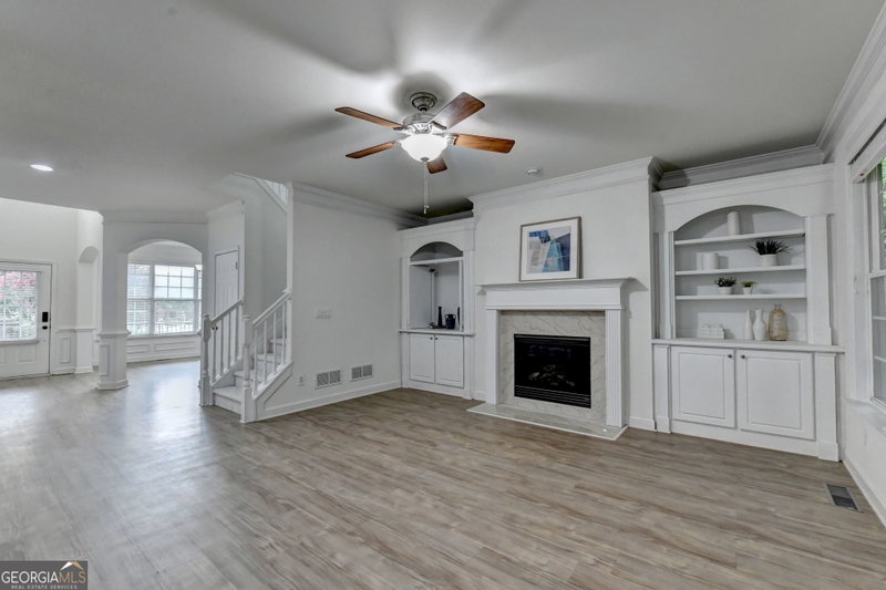 Photo 18 of 2511 Royston Drive