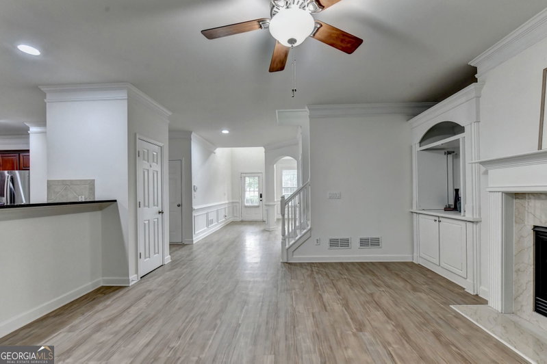 Photo 19 of 2511 Royston Drive
