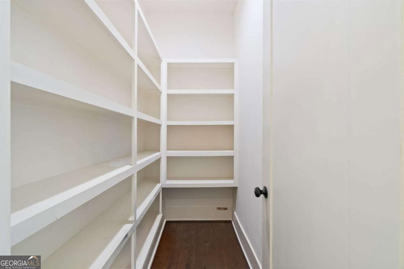 Photo 16 of 427 Nesbit Street