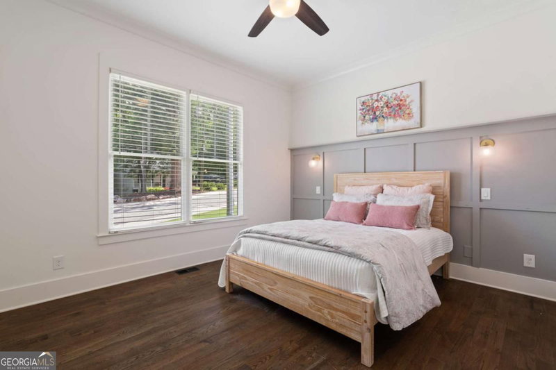 Photo 31 of 427 Nesbit Street