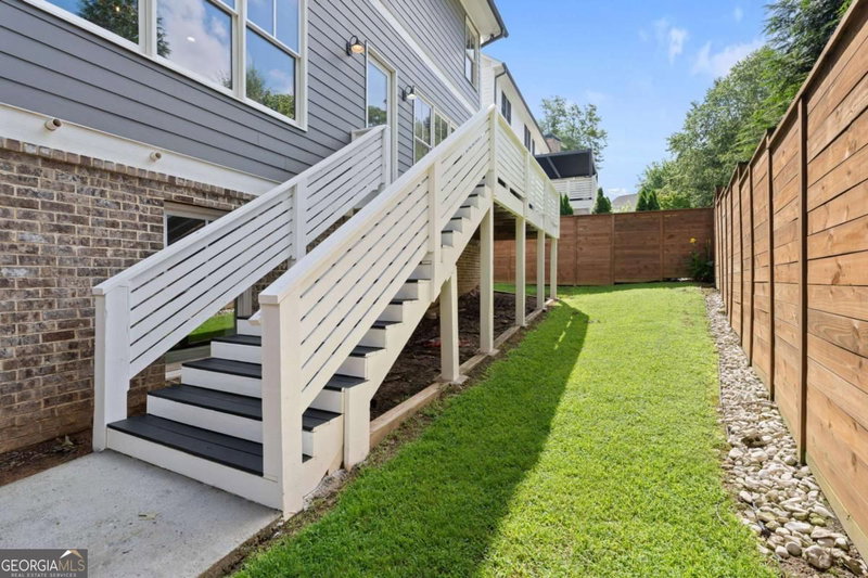 Photo 60 of 427 Nesbit Street