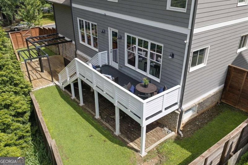 Photo 10 of 427 Nesbit Street