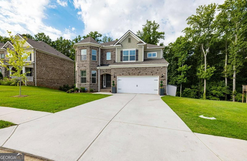 Photo 2 of 390 Sawgrass View