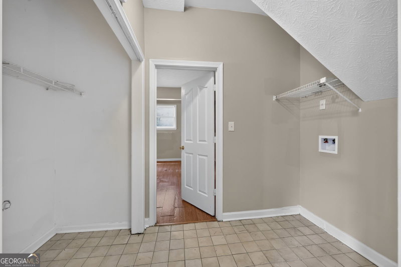 Photo 18 of 575 Oak Springs Drive NW