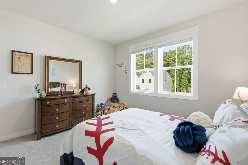 Photo 36 of 106 Henley Street