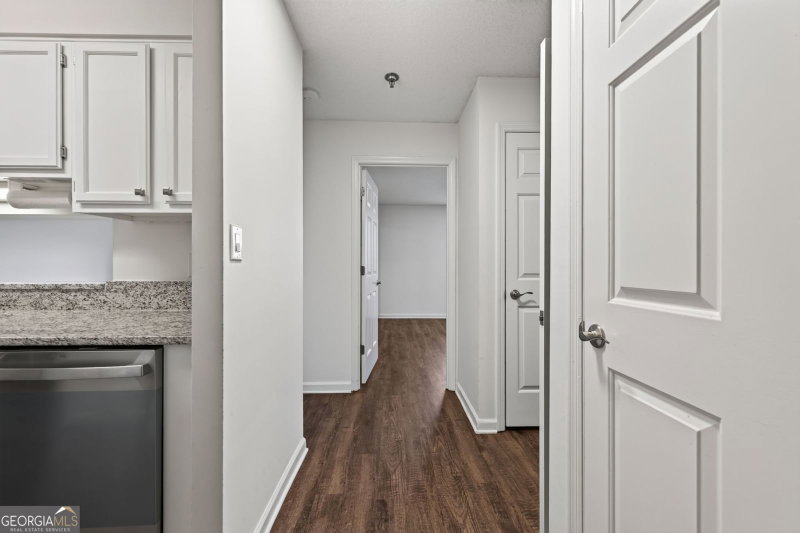 Photo 4 of 300 Johnson Ferry Road NE #B604