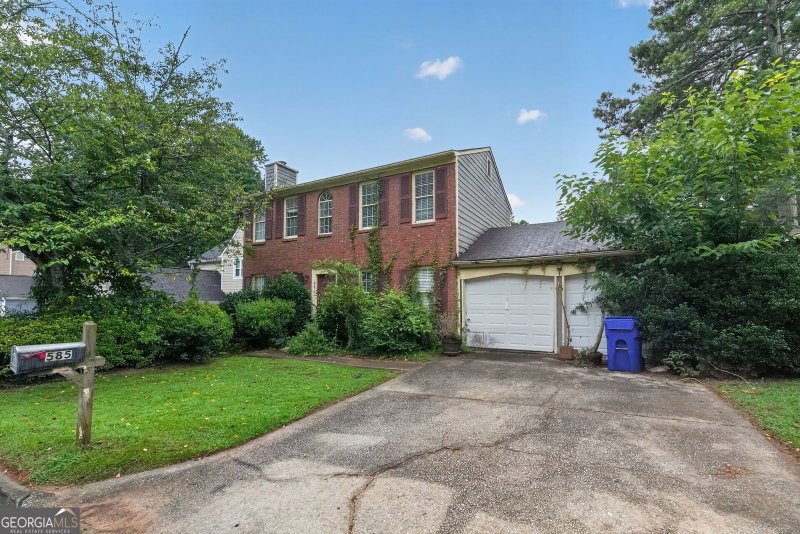 Photo 11 of 585 Woodcrest Manor Drive