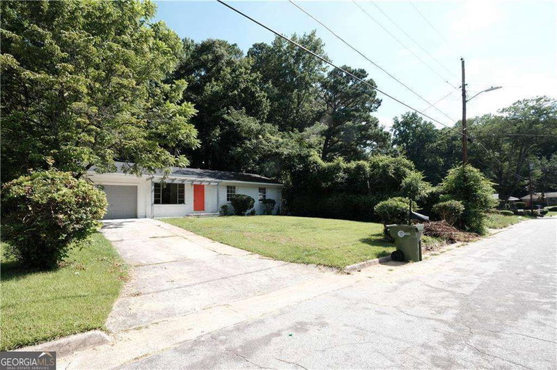Photo 12 of 85 Delmoor Drive NW