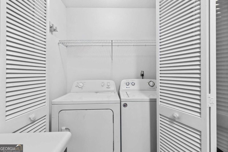 Photo 11 of 204 Berkeley Woods Drive