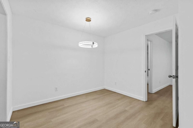 Photo 17 of 204 Berkeley Woods Drive