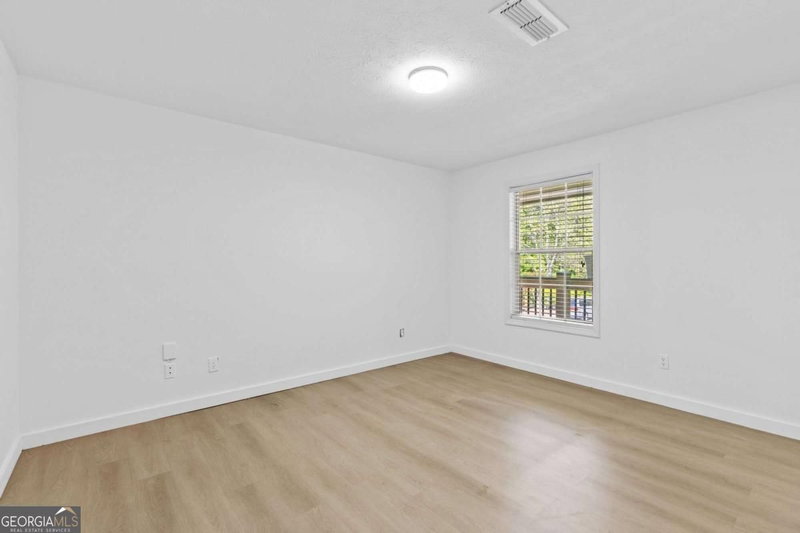 Photo 20 of 204 Berkeley Woods Drive
