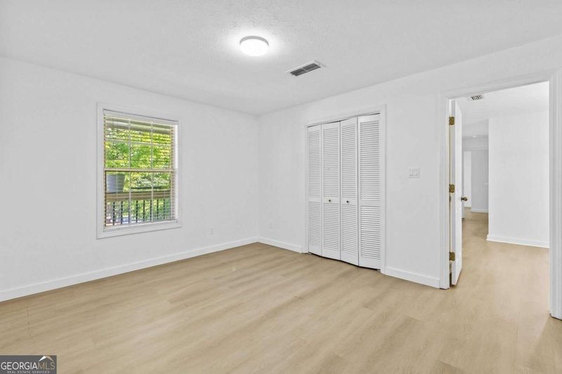 Photo 21 of 204 Berkeley Woods Drive