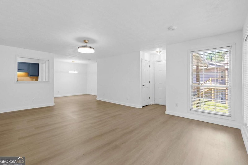 Photo 6 of 204 Berkeley Woods Drive