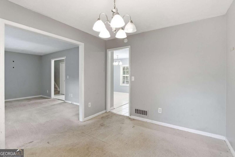 Photo 16 of 1614 Devon Court