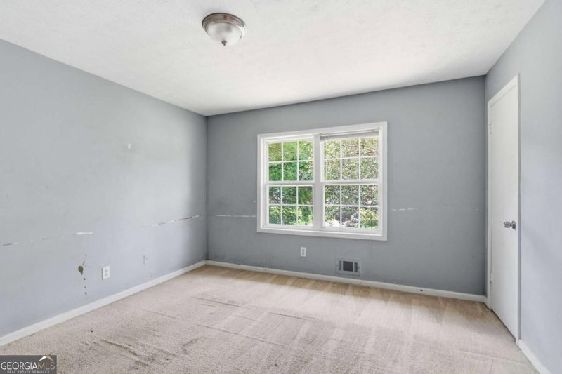 Photo 18 of 1614 Devon Court