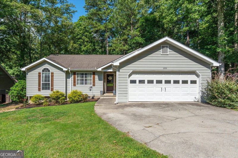 Photo 4 of 3009 Lakeview Parkway
