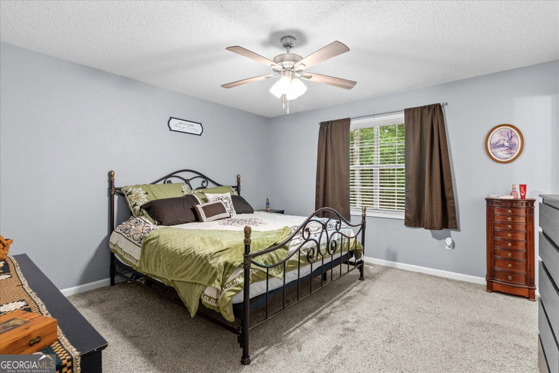 Photo 21 of 3009 Lakeview Parkway