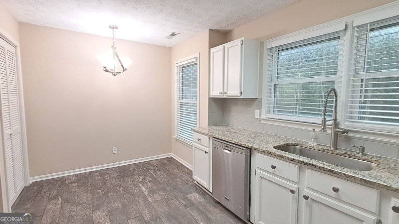 Photo 10 of 3024 Camden Way