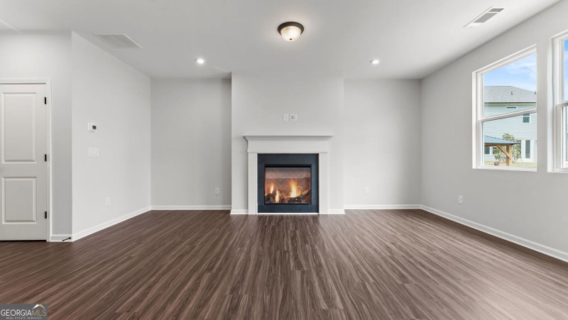 Photo 10 of 4406 Buttonwood Lane