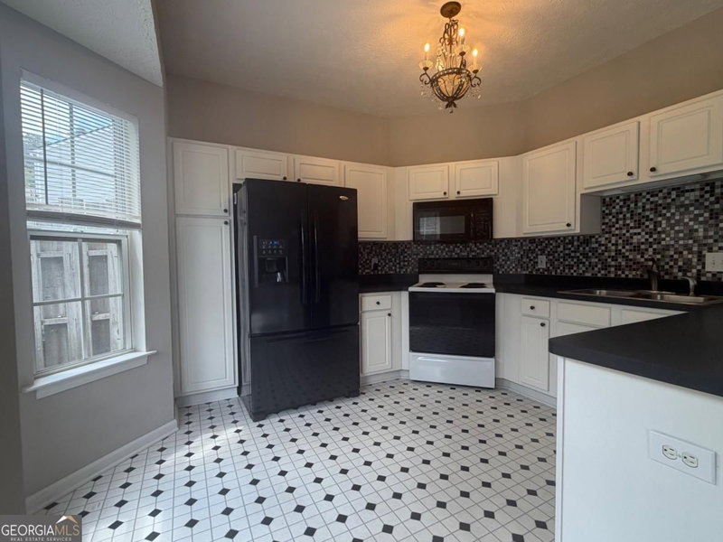 Photo 13 of 133 Benfield Circle