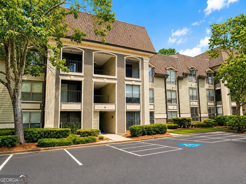 Photo 3 of 2657 Lenox Road NE #APT 181