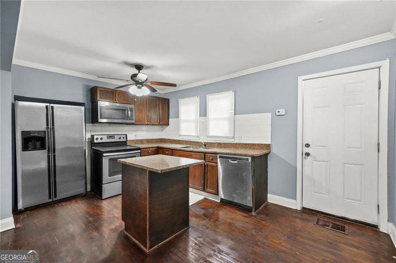 Photo 9 of 360 Betsy Avenue SW