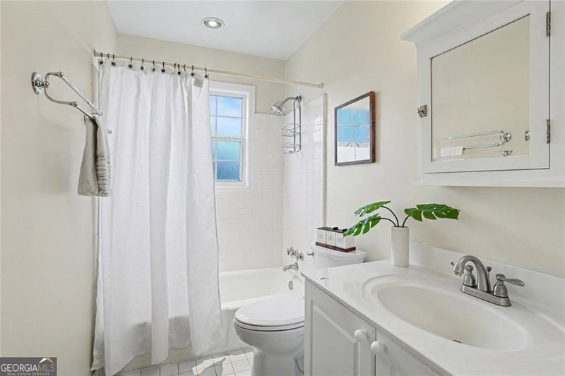 Photo 14 of 5375 Roswell Road #B1