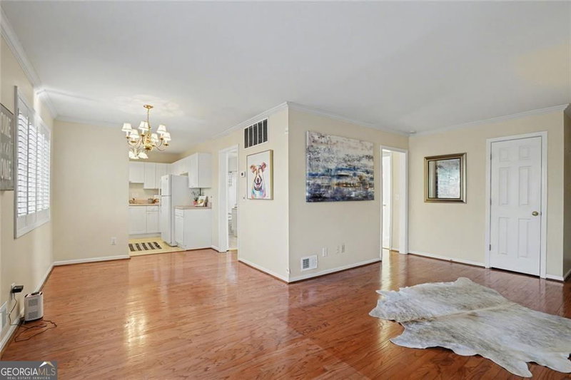Photo 6 of 5375 Roswell Road #B1
