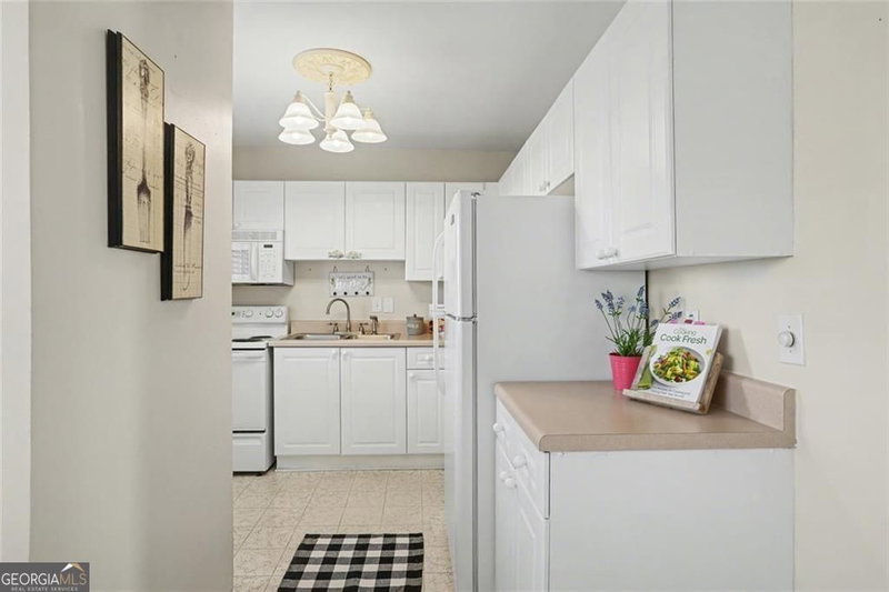 Photo 10 of 5375 Roswell Road #B1