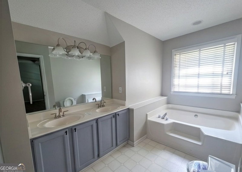 Photo 9 of 4915 Bayberry Drive