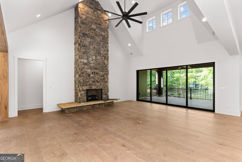 Photo 15 of 1010 Greyfield Road