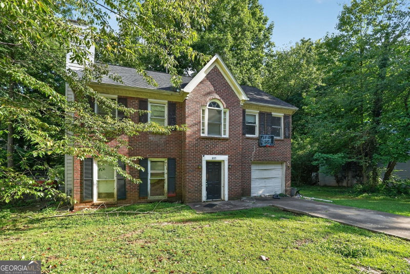Photo 2 of 805 Greenhedge Drive